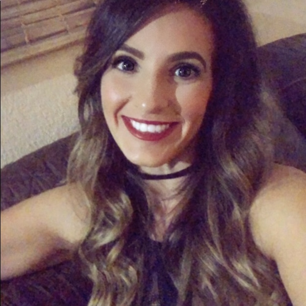 Meet your Posher, Irasema